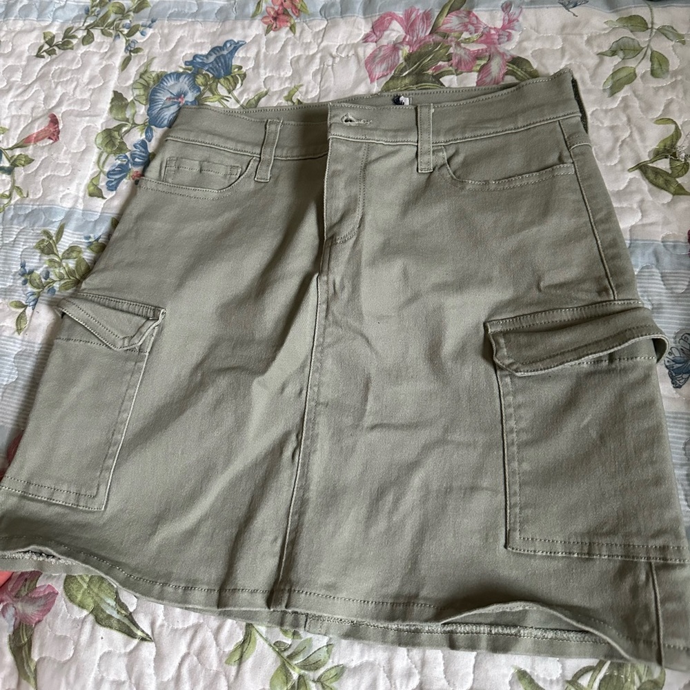 Skirt - Picture 3 of 4